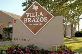 Villa Brazos Apartments                           